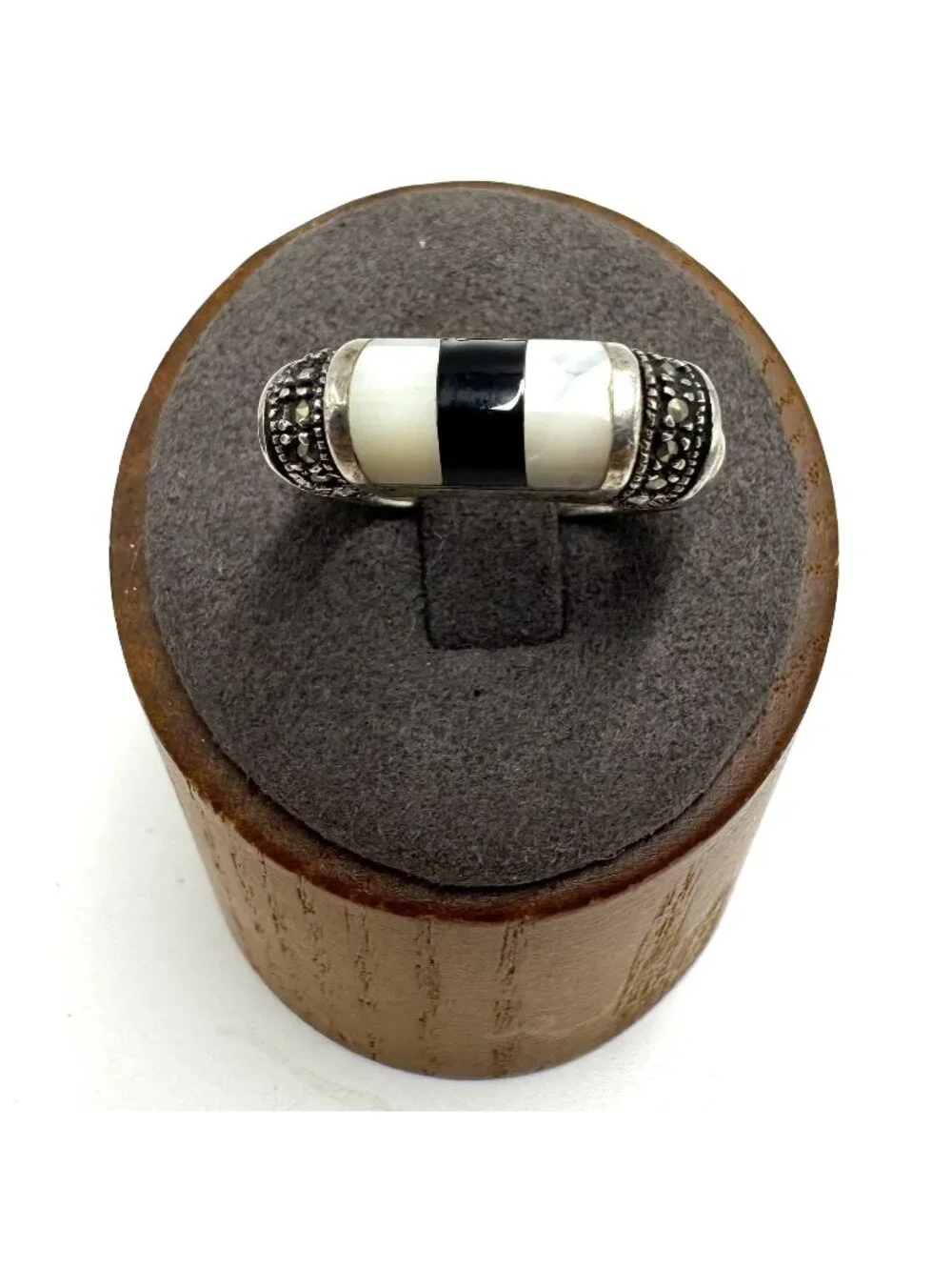Sterling Silver 925 Black Onyx & Mother of Pearl Statement Ring Size 7.75
